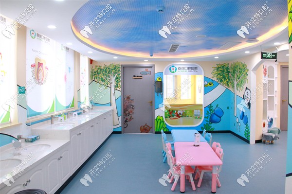 儿童诊室门口